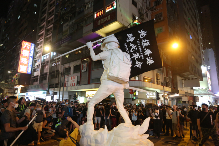 反抗　 ― 香港は、今 ―  　　 / Noriyoshi Shibata